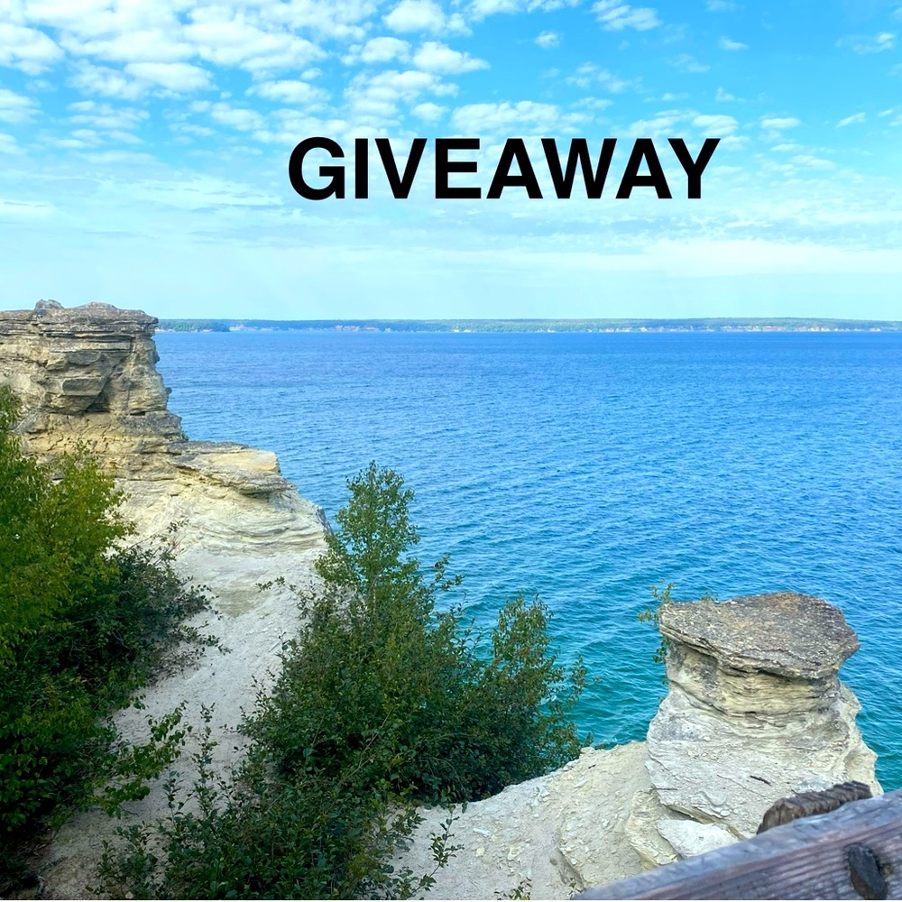 Listing for a Giveaway 💕💕💕